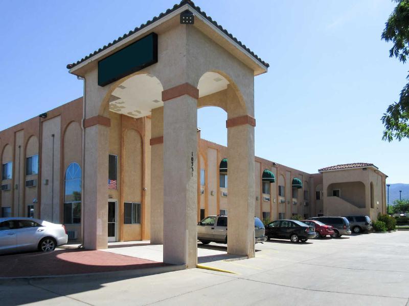Econo Lodge Inn & Suites Albuquerque East I-40 Eubank Exit Bagian luar foto