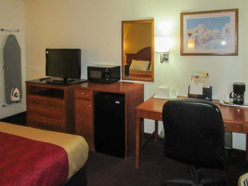 Econo Lodge Inn & Suites Albuquerque East I-40 Eubank Exit Bagian luar foto