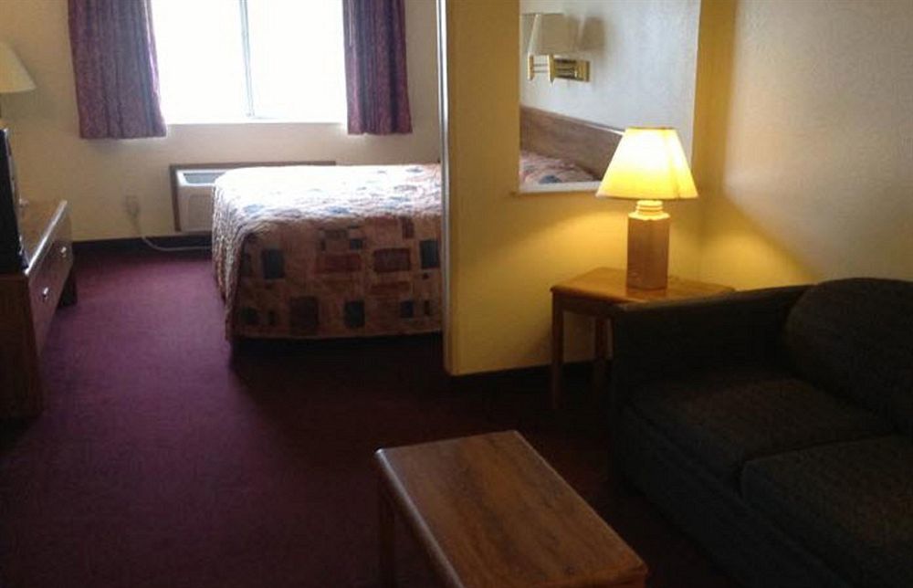 Econo Lodge Inn & Suites Albuquerque East I-40 Eubank Exit Bagian luar foto